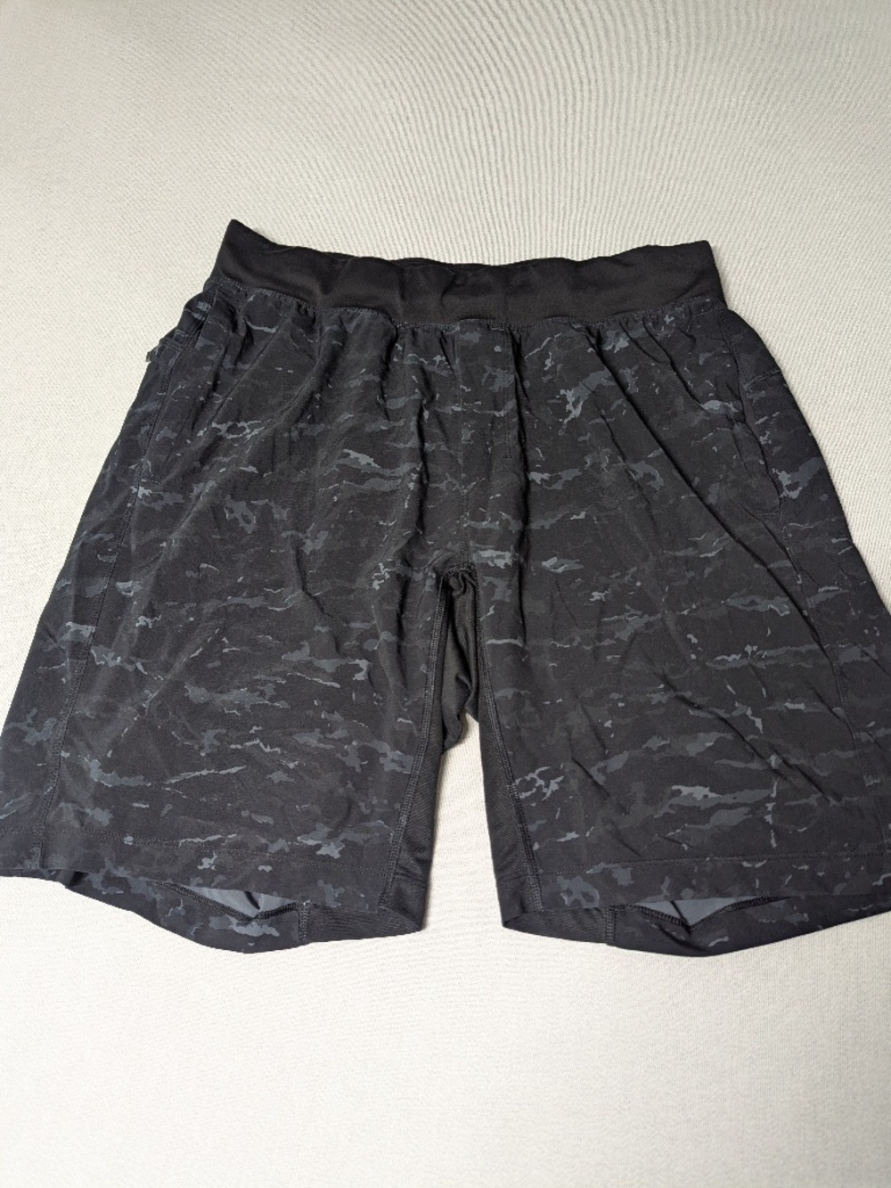 Lululemon T.H.E. Short Linerless - Size Large